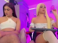 Amateur Live Sex Cam of hellen_moons