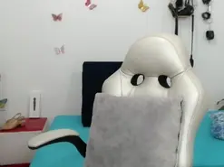 Amateur Sex Cam of mom_hot