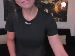 Amateur Live Sex Cam of LizzHamilton