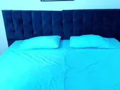 Amateur Free Live Porn of SnowyX_