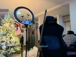 Amateur Free Porn Cam of latin_couple77