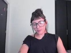 Amateur Adult Webcam of ailis9o