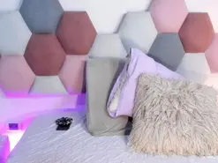 Amateur Free Live Porn of JazminDluxe