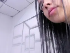 Amateur Adult Webcams of ZoeSwam
