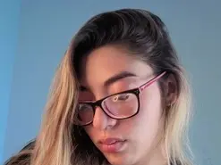 Amateur Live Sex Cam of carol_blonde