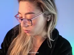 Amateur Sex Cam of carol_blonde