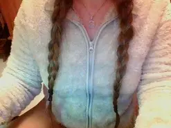 Amateur Live Porn of HellouKitty