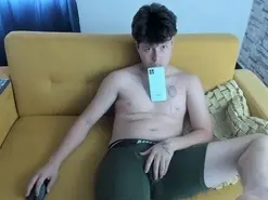 Amateur Sex Cam of Martin_Lows