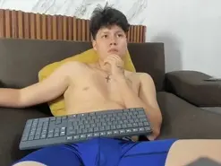 Amateur Free Live Porn of Martin_Lows