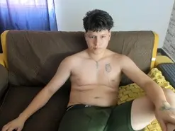 Amateur Free Live Porn of Martin_Lows
