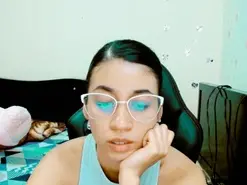 Amateur Nude Webcam of sofia-miller