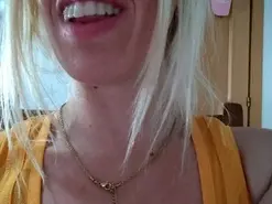 Amateur Live Sex Cam of Sexturiona