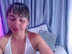 Amateur Live Sex Cam of Sandra_Crowley