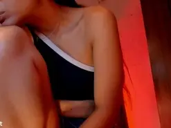 Amateur Adult Webcams of La_gata_69