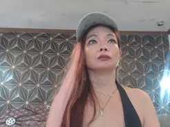 Amateur Sex Chat of yummymeily