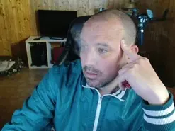 Amateur Adult Webcams of El_Krakis84