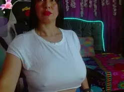 Amateur Adult Video Chat of ariana_lopez