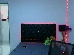 Amateur Live Sex of adrianax28