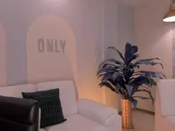 Amateur Live Sex of MiaFarrell