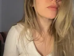 Amateur Live Porn of naiara_21