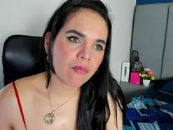 Amateur Free Porn Cam of laura_hotties