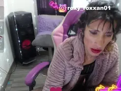 Amateur Free Porn Cam of roxy_roxxan