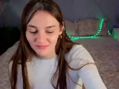 Amateur Free Porn Cam of Diamond_Goldie_