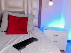 Amateur Live Porn of TinnaMoon