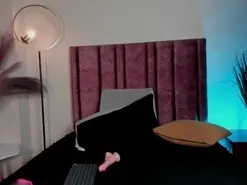 Amateur Free Live Porn of TinnaMoon