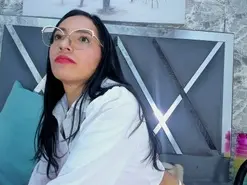 Amateur Live Porn of MiaDivineHYH