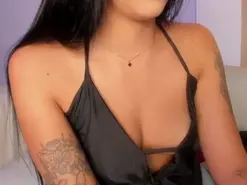 Amateur Live Porn of AriRobertt