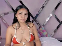 Amateur Adult Webcams of Helenaht