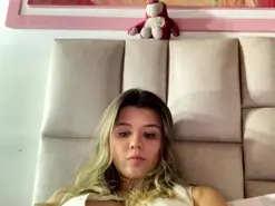 Amateur Live Sex Cam of Lioness2142