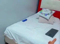 Amateur Adult Webcams of Ana_revolcona