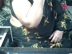 Amateur Nude Webcam of indianbhabi40