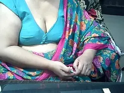 Amateur Watch Live Sex Cams of indianbhabi40