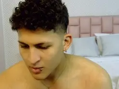 Amateur Nude Webcam of Axel_Savage