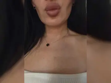 Bongacams Watch Live Sex Cams of Mikki88K