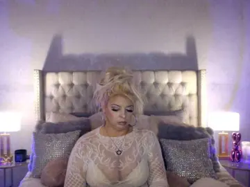 Bongacams Watch Live Sex Cams of xtinastar