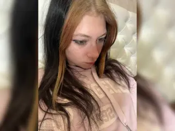 Bongacams Free Porn Cam of LuckyStar