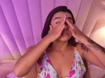 Bongacams Adult Video Chat of Alyssa-Ray