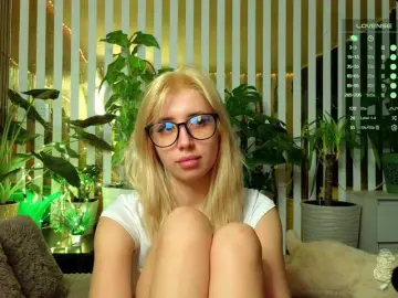 Bongacams Adult Video Chat of MiaLiaHot