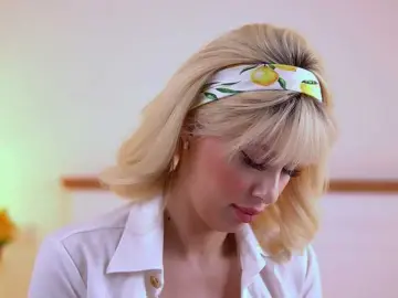 Bongacams Best live sex cam show of AdelineKing