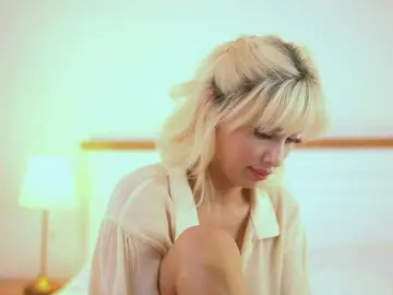 Bongacams Watch Live Sex Cams of AdelineKing