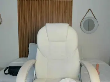 Bongacams Nude Webcam of AlaskaDeluxe