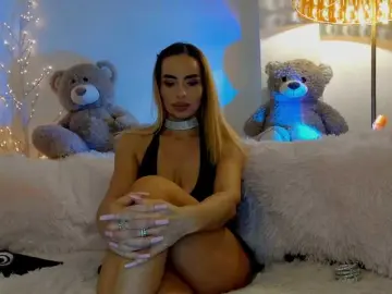 Bongacams Live Sex Cam of FeralFoxy