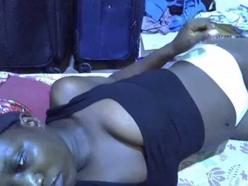 Bongacams Adult Webcam of alora-skylar