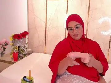 Bongacams Adult Webcam of BBWHijab