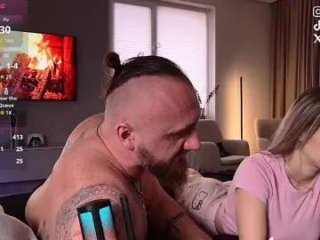 Bongacams Free Porn Cam of Vik1One1