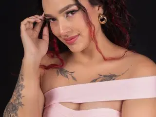 Emily-Foxyy